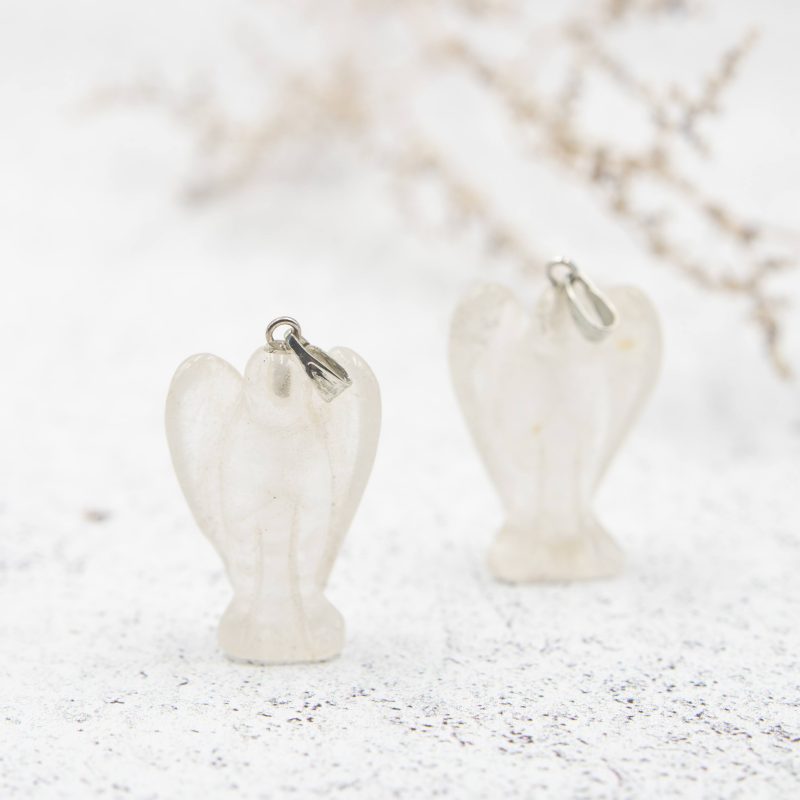 Zawieszka z kryształu górskiego aniołek