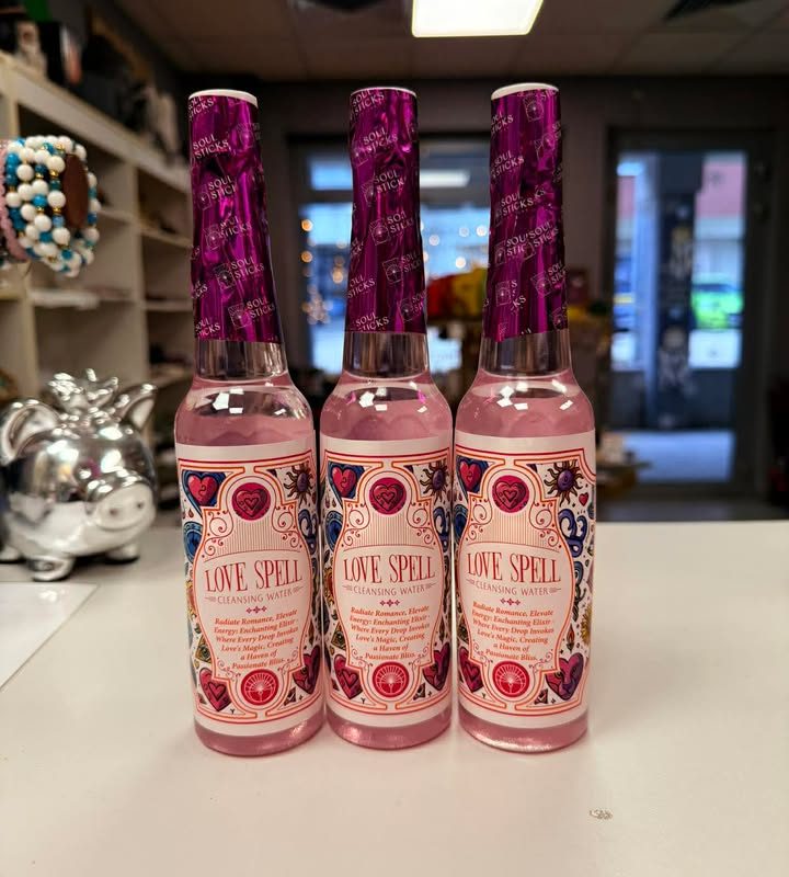Woda Oczyszczająca Love Spell – zaklęcie miłości
